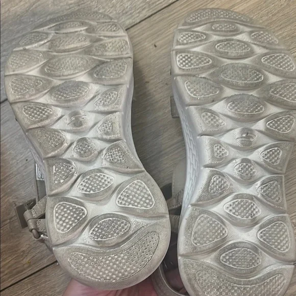 Skechers Gray Sandals for Women - Picture 3 of 5